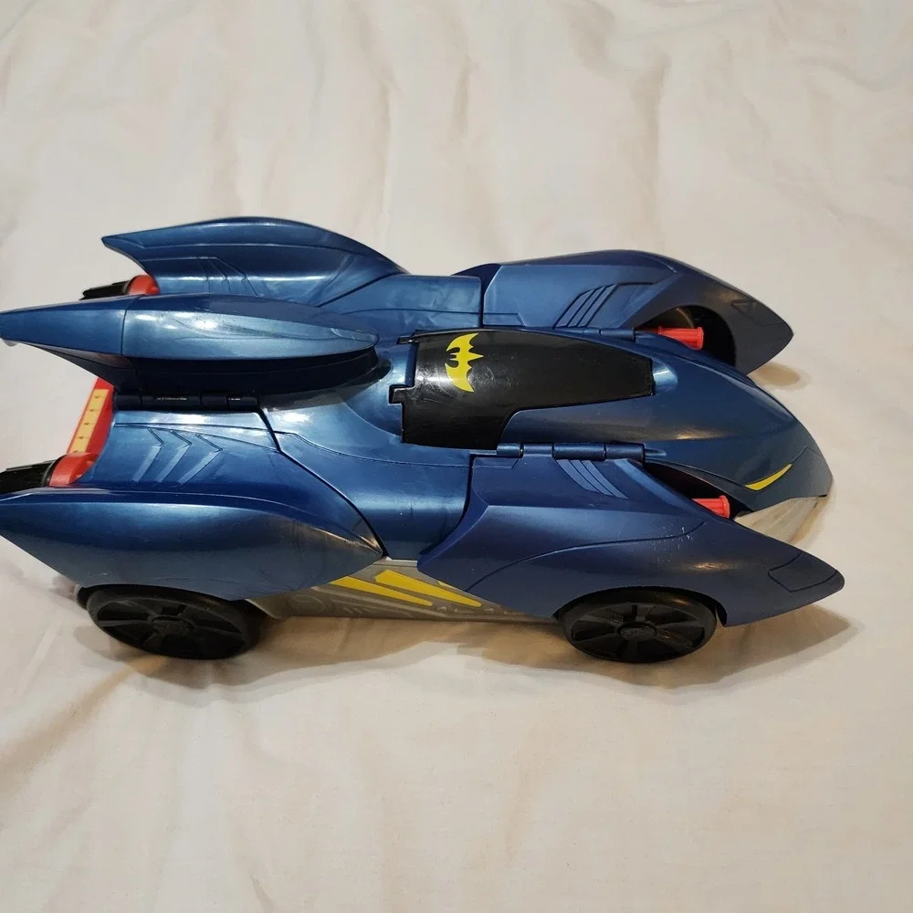 Batmobile Batman Car DC Comics Mattel 2013 Toy Collectible Classic Toy